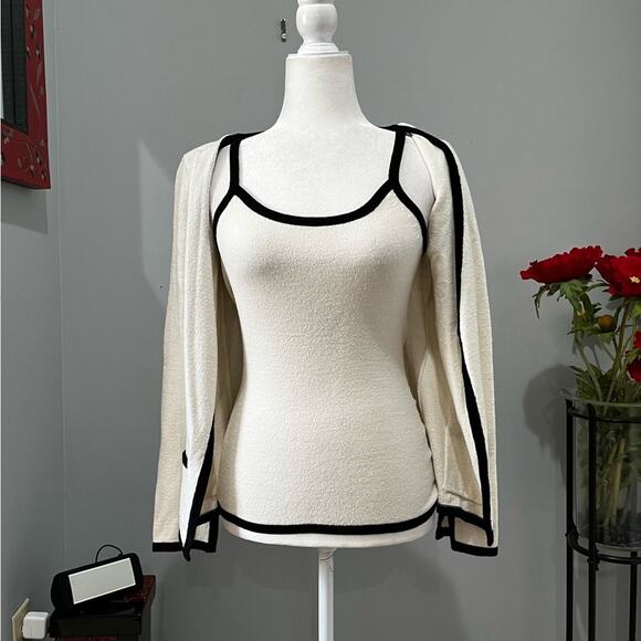 NEW Bebe Two Tone Contrast Boucle Knit Cardigan Sweater Colorblock Twin Set S - Picture 5 of 16